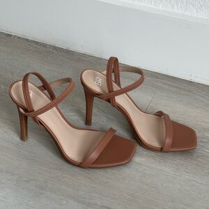 BP. Vanessa sandals in Tan